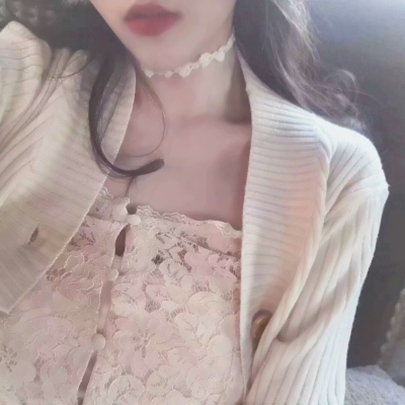 露锁骨穿吊带的不露脸女头 28张性感锁骨露肩女生头像