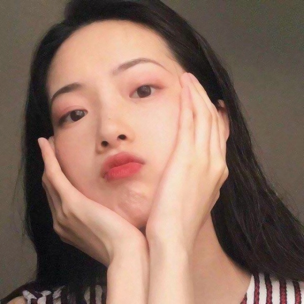 18张超高清女生素颜真人头像 氛围感直接拉满