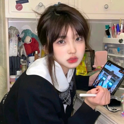 适合网恋的有气质真人女生头像合集（18张）