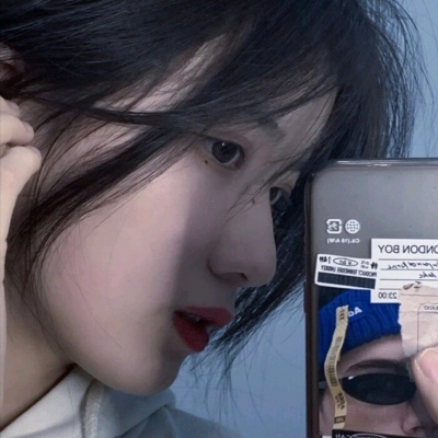 18张复古感真人女生QQ头像来了