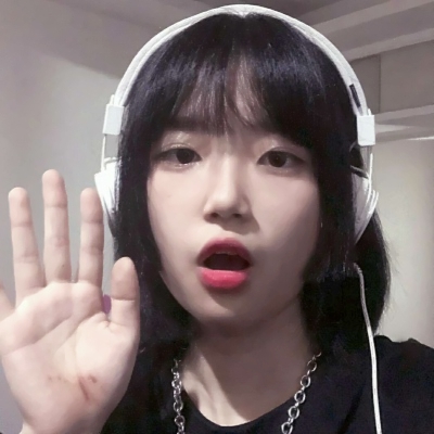 20张氛围感拉满！气质感短发女生微信头像合集