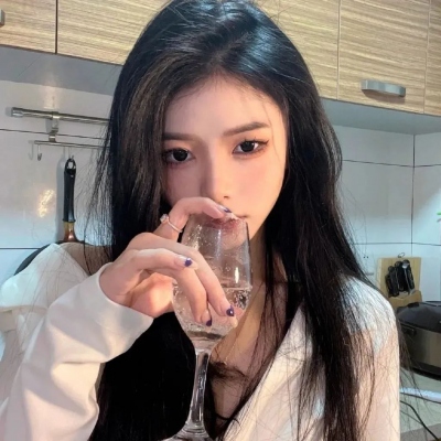 网红脸可爱女生头像合集 10张好看的女生头像来啦