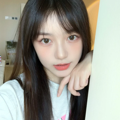 12张元气感拉满的真人小清新女生头像