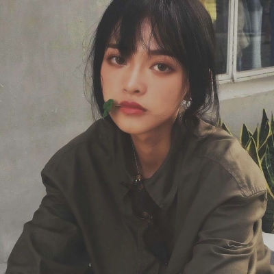 16张高清好看的小姐姐网图头像合集