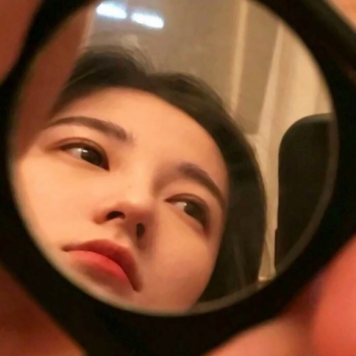 8张氛围感拉满的真人意境女生头像分享