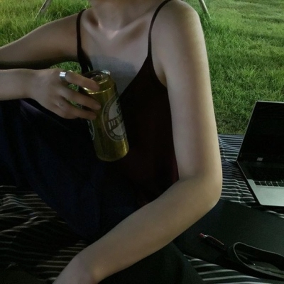 30张高清女生玩网部位头像 质感拉满的氛围感头像合集