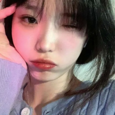 17张氛围感拉满的真实女生网图头像