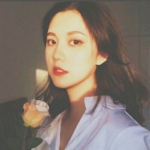 淡黄色滤镜太绝！9张清新感拉满的女生头像快收藏