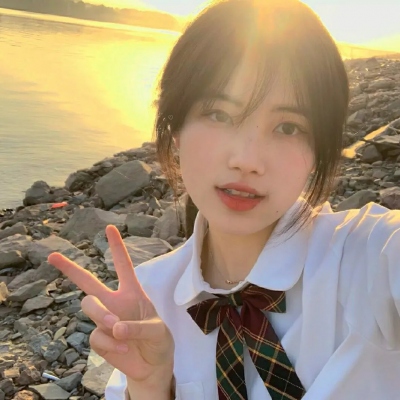 17张真人网红脸女生头像合集