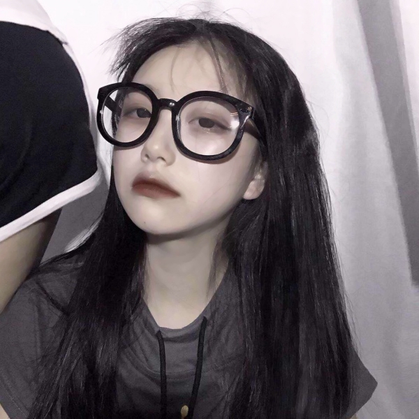 20张超清真人女生微信头像 直接就能用的真人女生头像合集