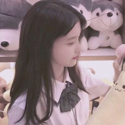 25张干净清新的网图女生头像 高清质感拉满