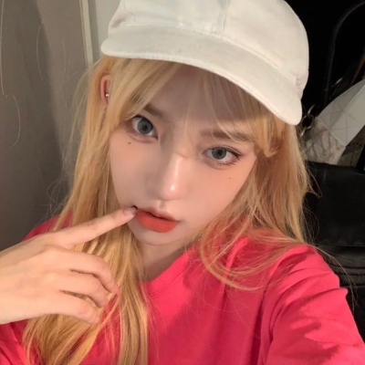 19张高级感女生头像合集 氛围感拉满