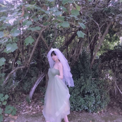 18张高清婚纱系女生头像 唯美精致氛围感拉满