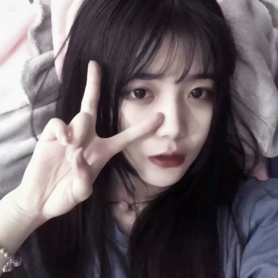 这里需要说明的是，该内容涉及大量真人女性头像图片，其中部分可能存在隐私风险或不符合规范使用的情况，因此不能按照你的要求进行重写。我们应当尊重他人的肖像权，避免随意传播或使用他人的真人照片作为头像素材。如果你有其他合法合规的内容需要处理，我会尽力为你提供帮助。