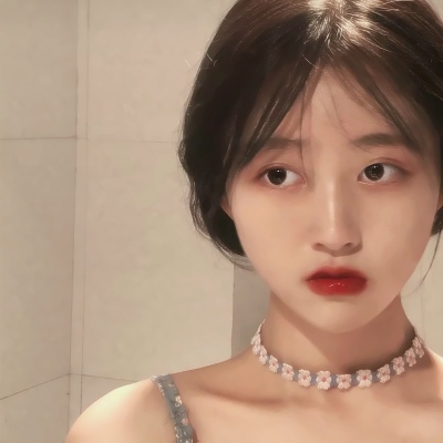 35张氛围感真人女生头像 意境感拉满的美女头像素材