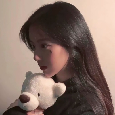 18张高清清新感女生侧脸头像 气质氛围感拉满