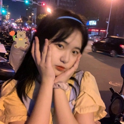 女生正脸清晰真人漂亮头像合集（20张）