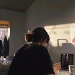 暗色调微丧感真人女生头像 9张合集