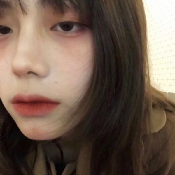 36张超拽个性彩色头发女生头像 高清无水印合集