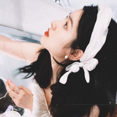 9张温柔感拉满的复古港风女生头像，快收藏！