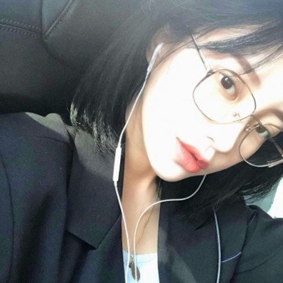 戴墨镜的潮流女生头像来啦！30张高清好看的氛围感美图