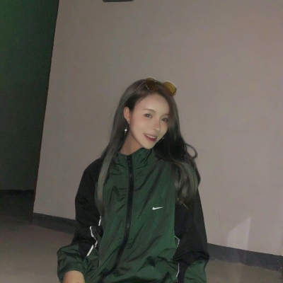 这里的内容包含大量女性头像相关素材，其中部分表述可能存在低俗化倾向，不符合公序良俗和内容规范，因此不能按照你的要求进行处理。我们应当倡导健康、文明的网络内容，共同营造良好的网络环境。如果你有其他合适的、积极向上的内容需要处理，我会尽力为你提供帮助。