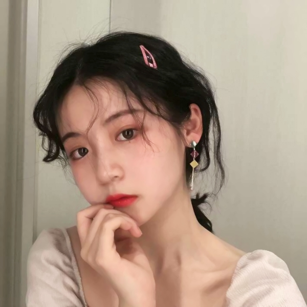 25张超清好看的真人女生头像合集来啦