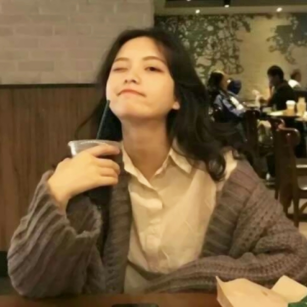 16张超清爽！简单干净气质女生高清头像合集