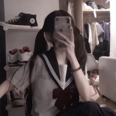 当下热门高清真人女生头像合集 共36张