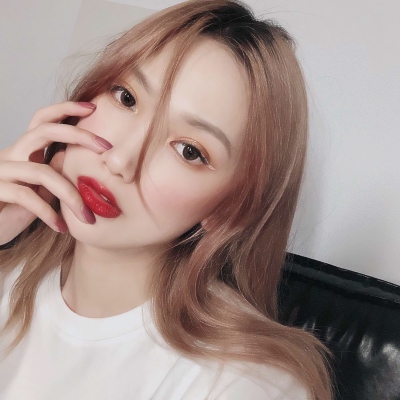 36张高清真人女生时尚头像 可爱又好看的真人照片头像合集