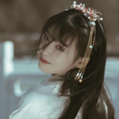 18张高清好看的古风真人女生头像合集