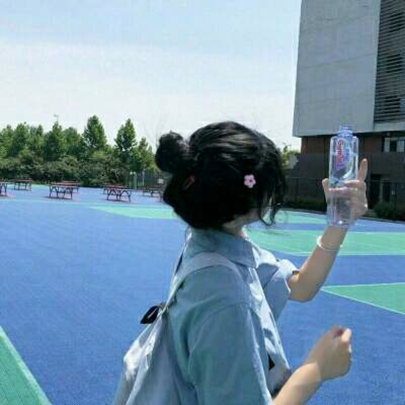 8张软妹双马尾背影头像 萝莉风真人可爱高清图