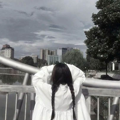 10张氛围感拉满！女生唯美侧脸夕阳头像合集