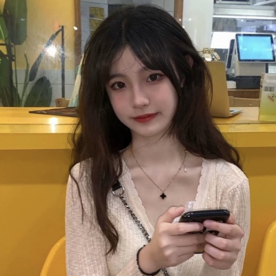9张温柔感拉满的女生真人头像合集