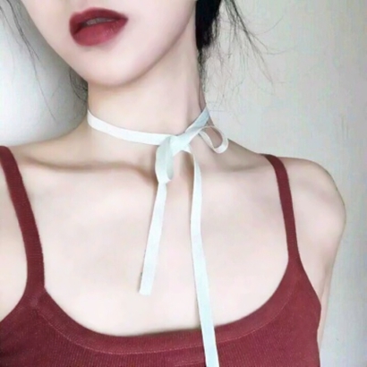 12张高清高冷性感女生头像 氛围感拉满