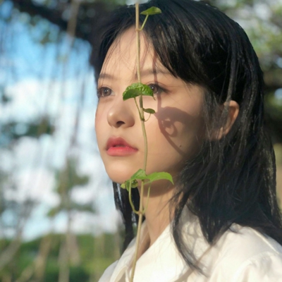 女生忧愁微信头像合集：每一张都藏着让人心疼的伤感情绪