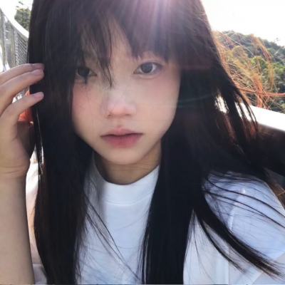 ins风格真人小姐姐头像合集 10张不同风格任你选