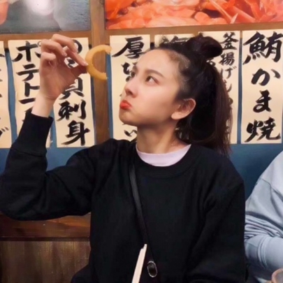 14张高清真人女生侧颜头像 氛围感拉满的侧颜女神头像