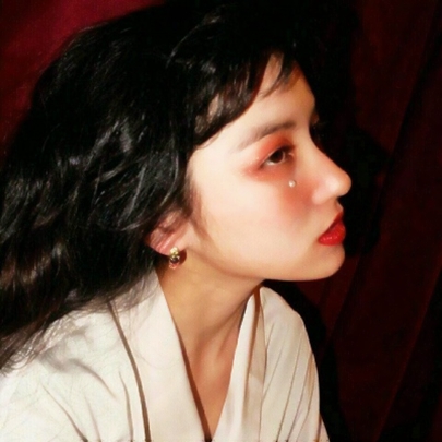 港风女生QQ头像来啦！12张高清有韵味的氛围感美图