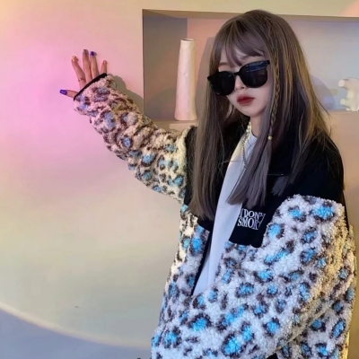 新版个性女生微信头像合集 共13张