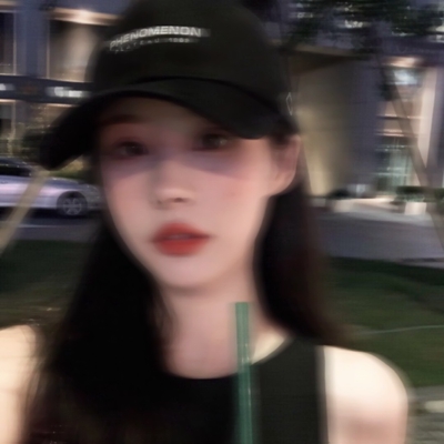 24张高清好看的真人模糊女头 个性氛围感拉满