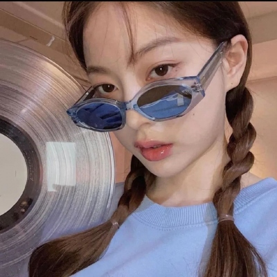 超有个性的小众女生微信头像来啦，共20张