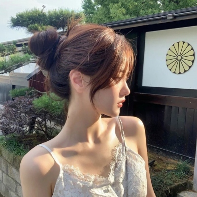 超火的超清女生头像合集（共13张）