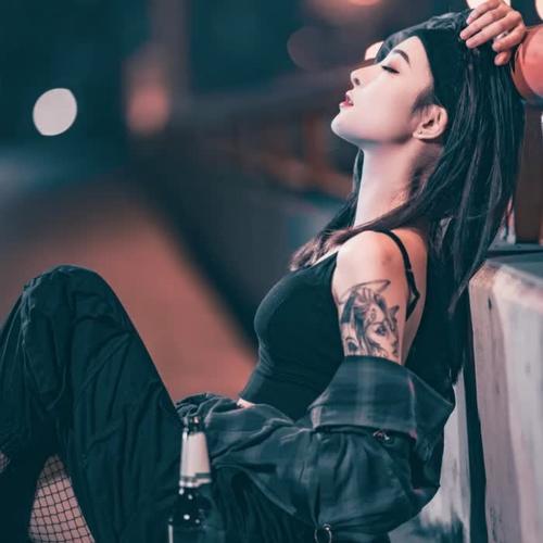 女生喝酒丧系颓废头像合集 27张任你选