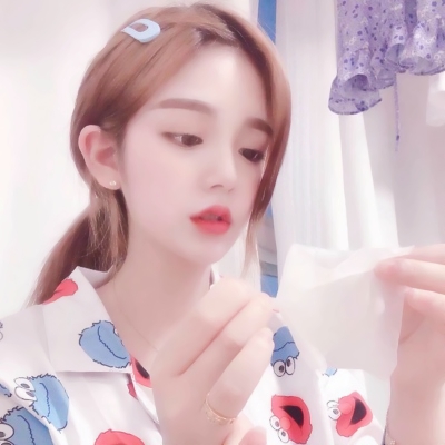 8张高清真人双生闺蜜头像 好看又适配女生头像需求