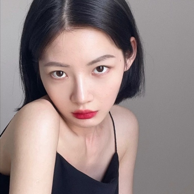 17张高清高颜值真人女生头像合集来啦