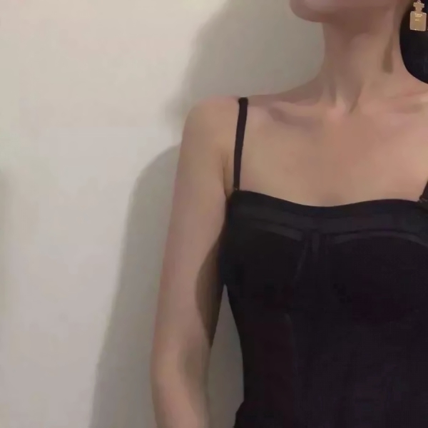 18张超清唯美清新女生部位头像合集