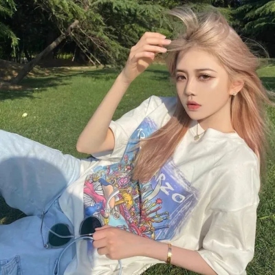 18张超酷真人女生微信头像合集 直接用不踩雷