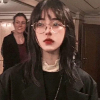 热门女生丧系头像合集 共15张