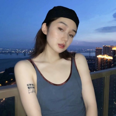 15张高清霸气女生头像网图 时尚网红款女生头像大图